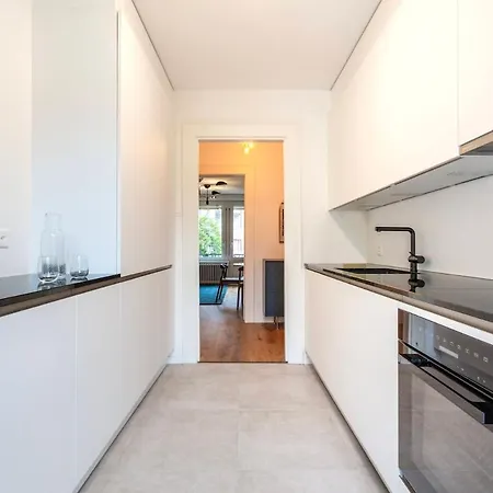 Апартаменти Chesterfield 3 Bedroom