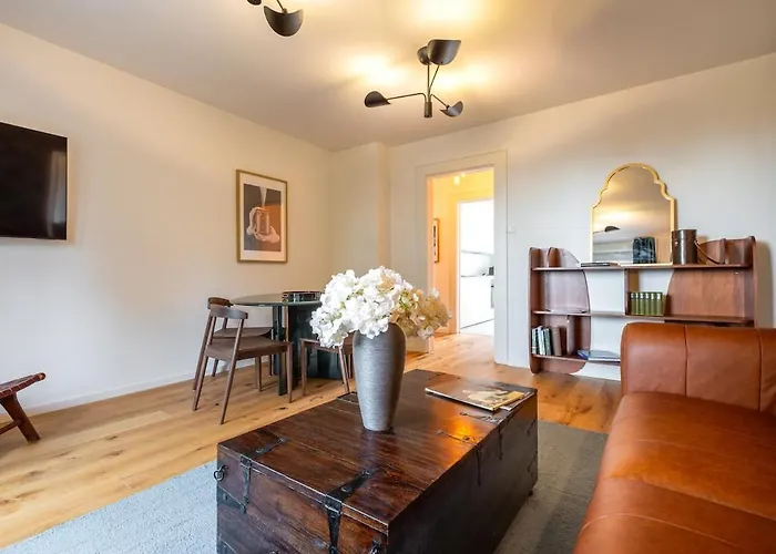 Apartment Chesterfield 3 Bedroom