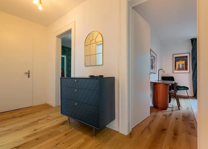 Chesterfield 3 Bedroom Zurich