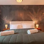 Velvet 3 King Beds & Terrace Hb