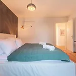 Velvet 3 King Beds & Terrace Hb Apartment