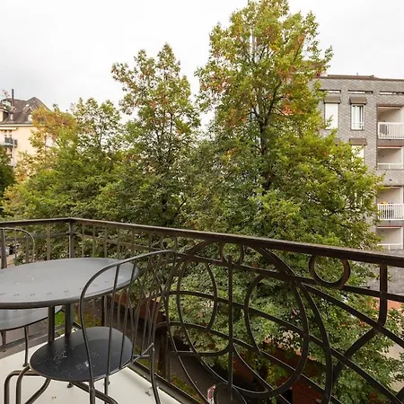 Chesterfield 3 Bedroom Appartamento *