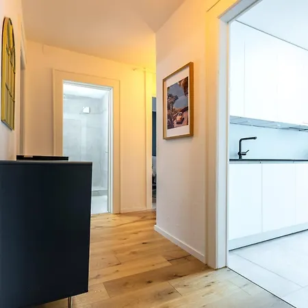 Chesterfield 3 Bedroom Zurigo